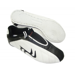 Обувь для таэквандо класс Мастер цвет белый с черной полосой, размер 39